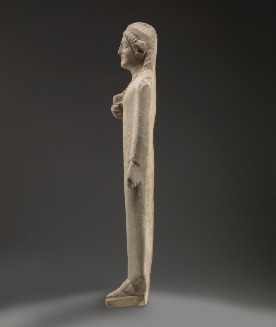 <em>Fig. 4 – Statue of a female offering-bearer, end VIth century BC</em>