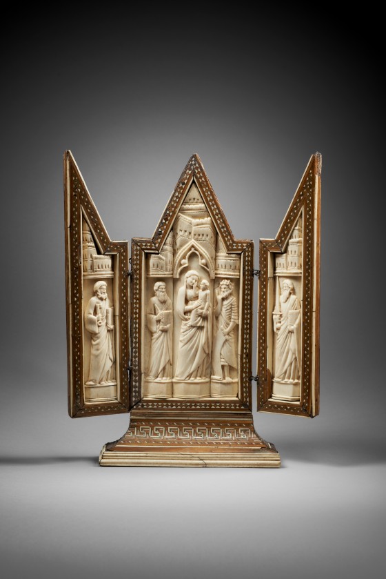 Entourage de l’atelier des Embriachi <br> <em>Triptyque portatif : Vierge à l’Enfant et saints</em> <br>vers 1400-1425 Triptyque portatif : Vierge à l’Enfant et saints de l’entourage de l'atelier des EMBRIACHI datant du quinzième siècle