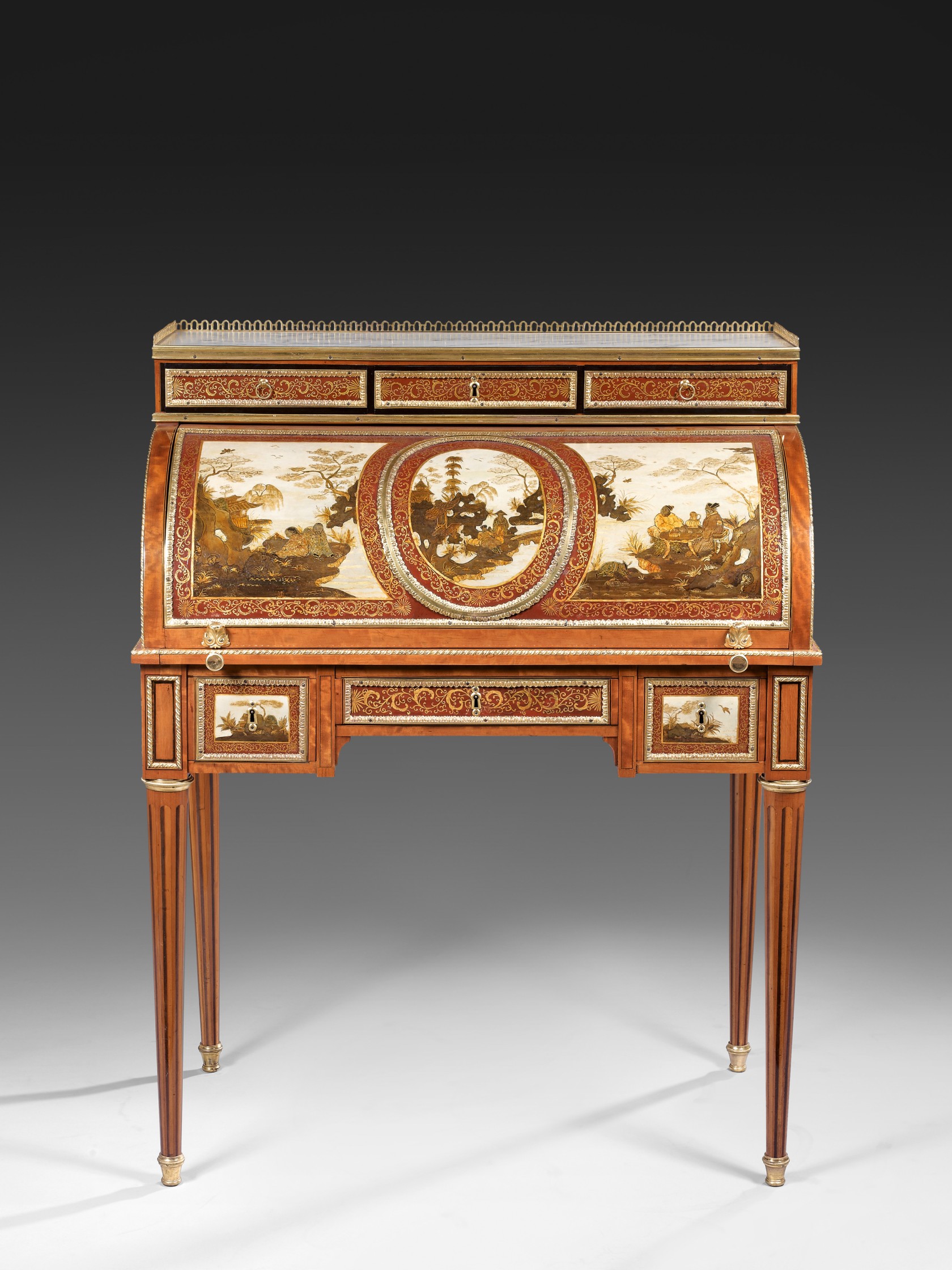 Claude-Charles Saunier							<br>							<em>Cylinder desk</em>														<br>circa 1780-1790