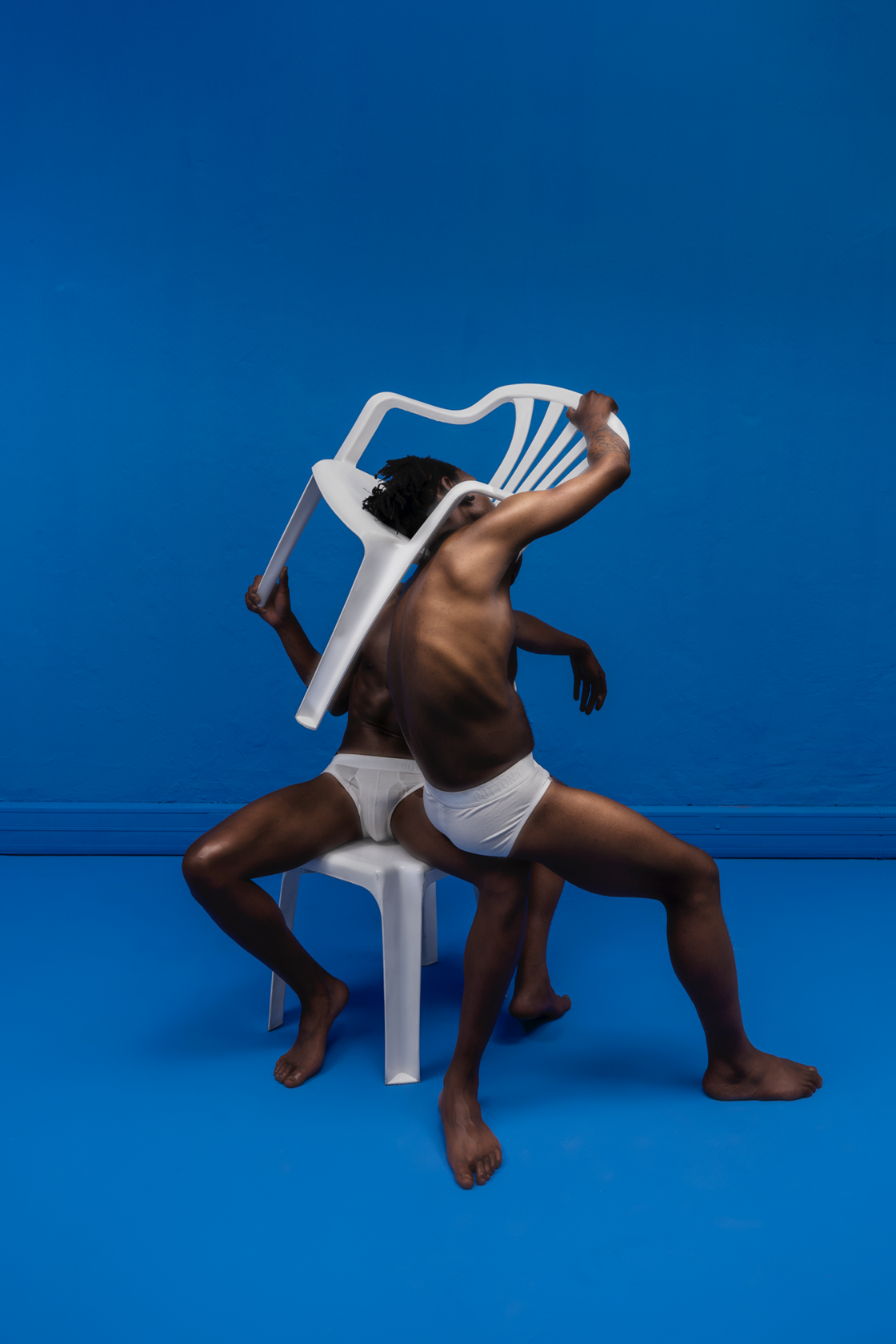 Jamal Nxedlana							<br>							<em><i>Model 2</i> de la série #0047bb</em>														<br>2022 © Jamal Nxedlana