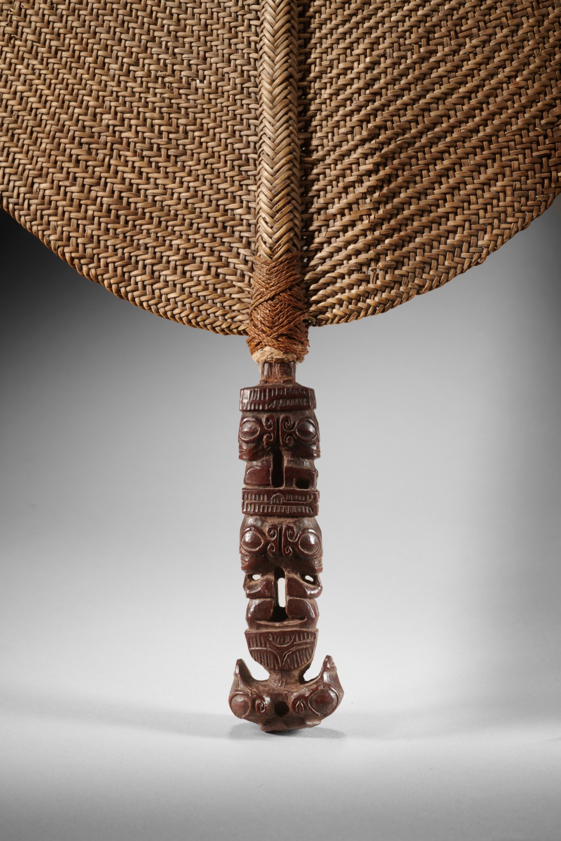<em>Éventail</em> <br>Polynésie, îles Marquises, milieu du XIXe siècle